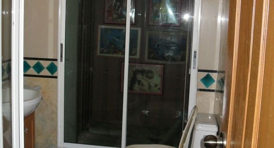 For sale 4 bedrooms house in Mueang Chiang Mai, Chiang Mai
