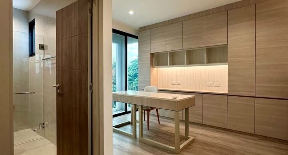 For sale 3 bedrooms house in Prawet, Bangkok