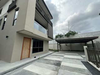 Продажа 3 спальни дом в Пращет, Бангкок