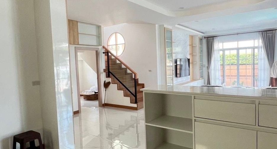 For sale and for rent 4 bedrooms house in Mueang Chiang Mai, Chiang Mai