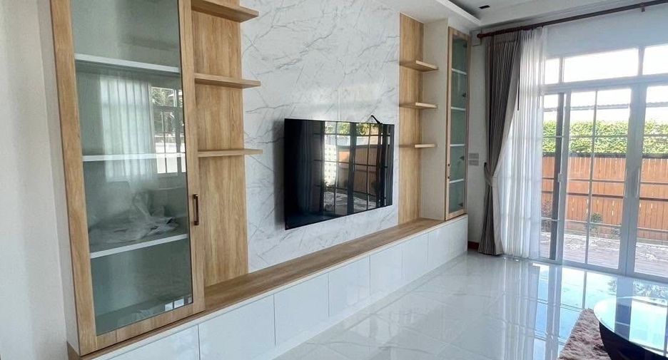 For sale and for rent 4 bedrooms house in Mueang Chiang Mai, Chiang Mai
