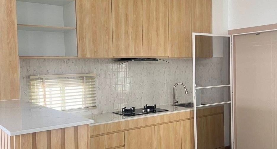 For sale and for rent 4 bedrooms house in Mueang Chiang Mai, Chiang Mai