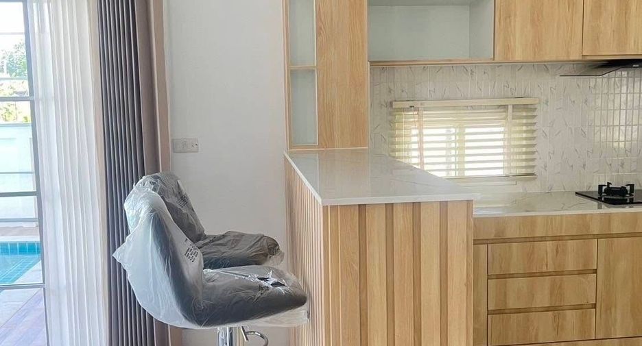 For sale and for rent 4 bedrooms house in Mueang Chiang Mai, Chiang Mai