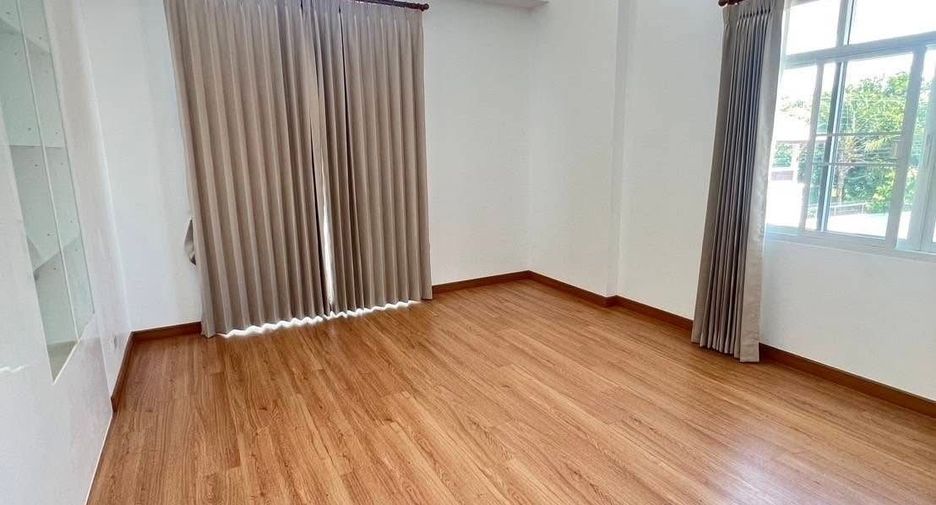 For sale and for rent 4 bedrooms house in Mueang Chiang Mai, Chiang Mai