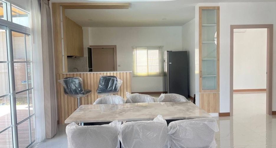 For sale and for rent 4 bedrooms house in Mueang Chiang Mai, Chiang Mai