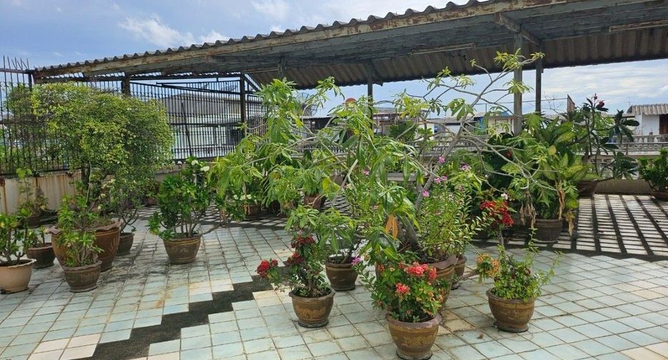 For sale 6 bedrooms office in Bang Khun Thian, Bangkok