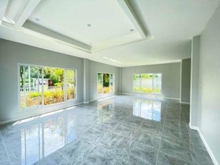 For sale 4 bedrooms house in San Kamphaeng, Chiang Mai