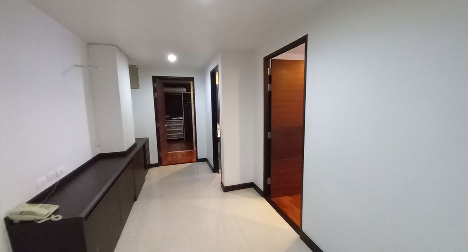 For sale and for rent 2 bedrooms condo in Watthana, Bangkok