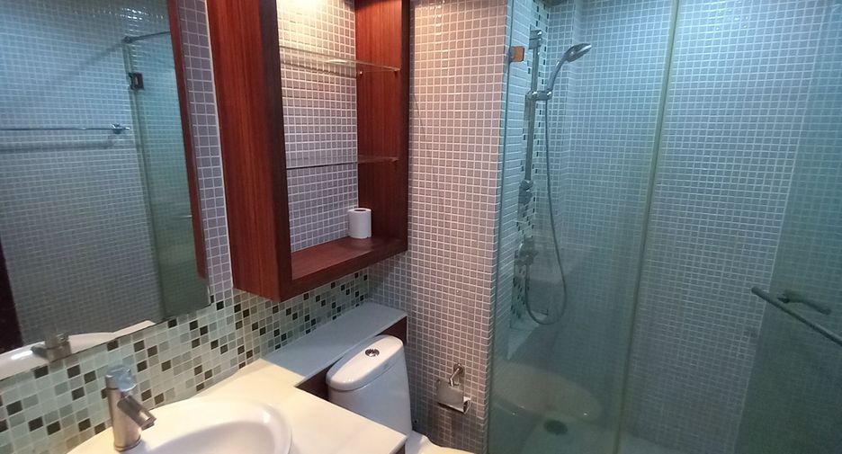 For sale and for rent 2 bedrooms condo in Watthana, Bangkok