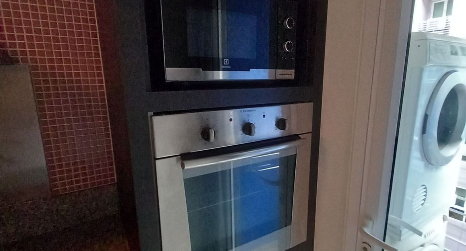 For sale and for rent 2 bedrooms condo in Watthana, Bangkok