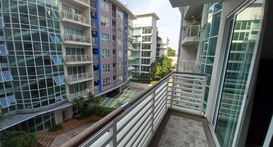For sale and for rent 2 bedrooms condo in Watthana, Bangkok