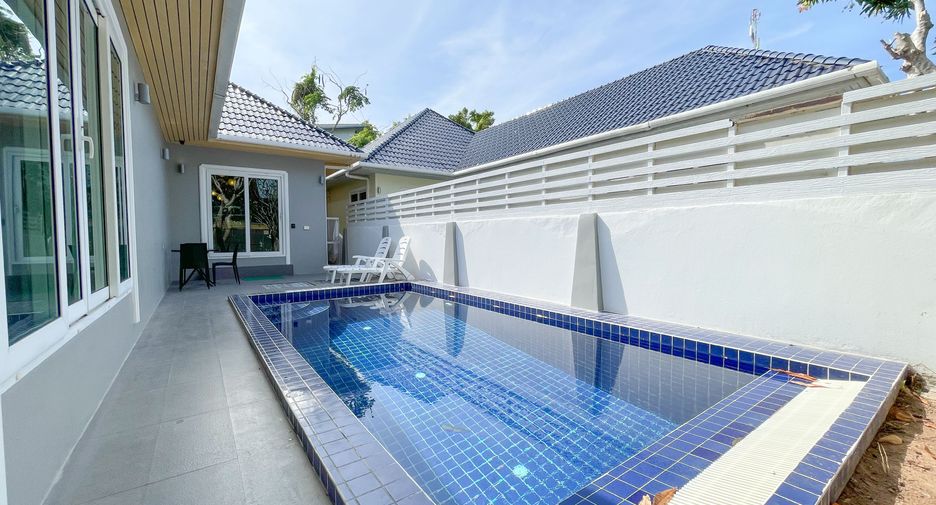 For sale and for rent 3 bedrooms villa in Mueang Phuket, Phuket