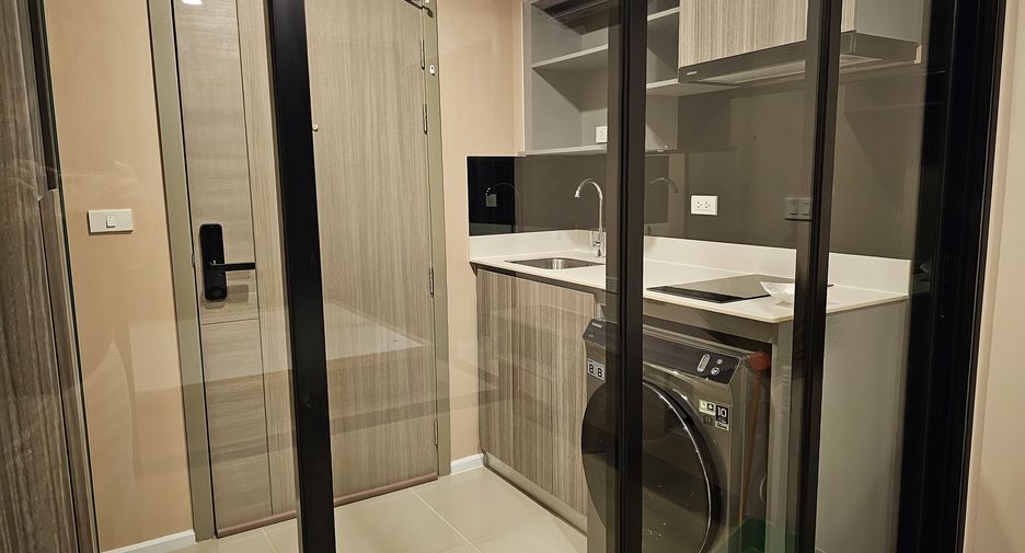 For sale 1 Beds condo in Khan Na Yao, Bangkok