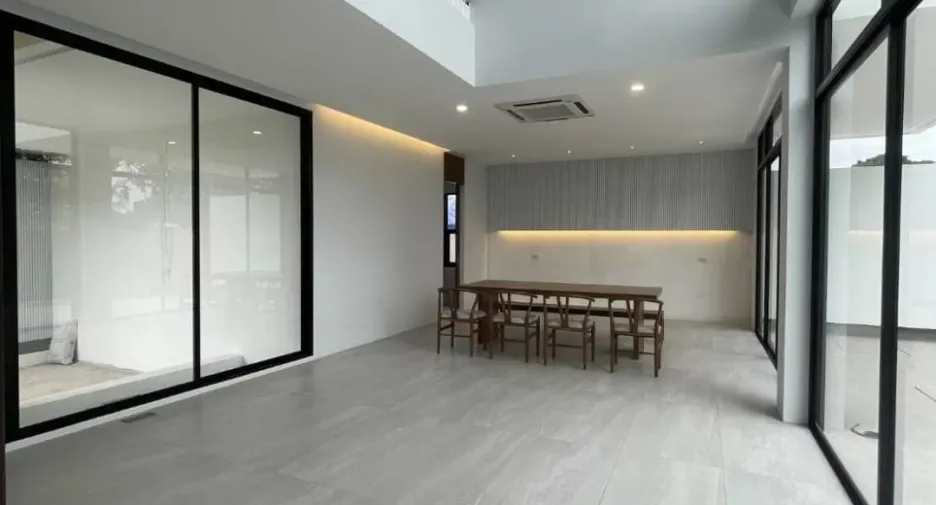 Casa adosada en venta de 4 habitaciones en Mueang Chiang Mai, Chiang Mai