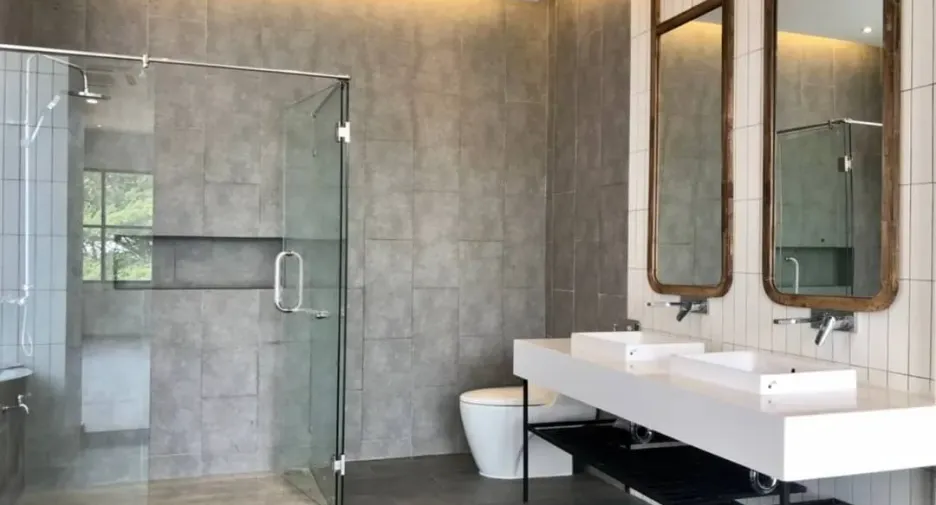For sale 4 bedrooms townhouse in Mueang Chiang Mai, Chiang Mai