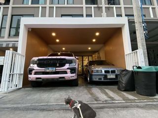 For sale 3 ベッドルーム townhouse in Saphan Sung, Bangkok