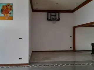 For sale 8 bedrooms townhouse in Huai Khwang, Bangkok