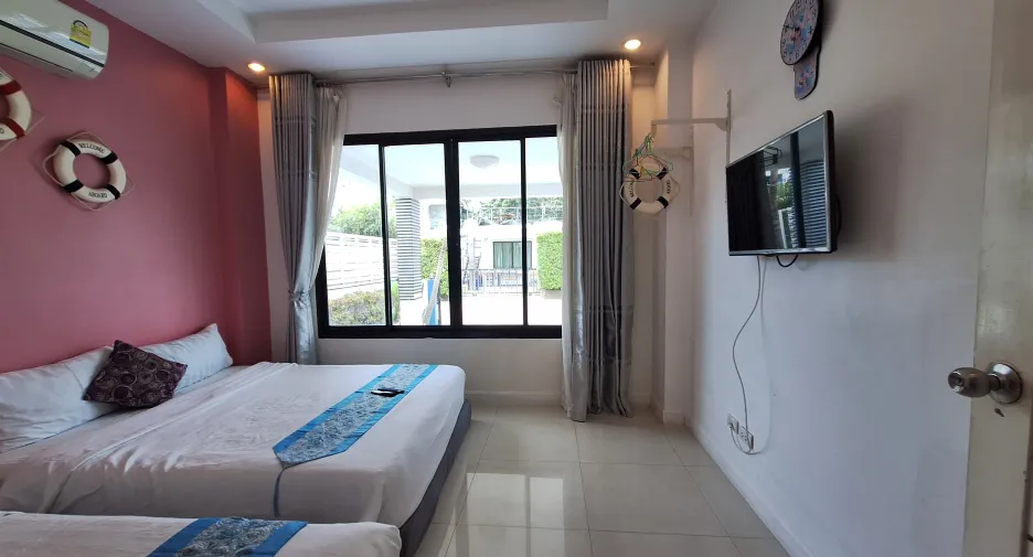 For rent 4 bedrooms villa in Hua Hin, Prachuap Khiri Khan