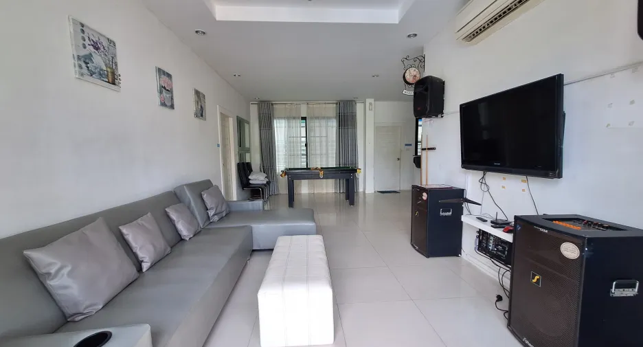 For rent 4 bedrooms villa in Hua Hin, Prachuap Khiri Khan