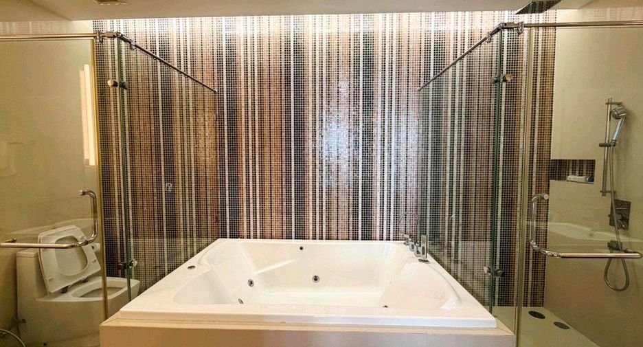 For rent 2 bedrooms condo in Bang Lamung, Chonburi