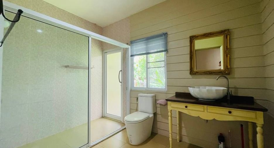 Haus zum Kauf mit 5 Zimmer in Mueang Chiang Mai, Chiang Mai