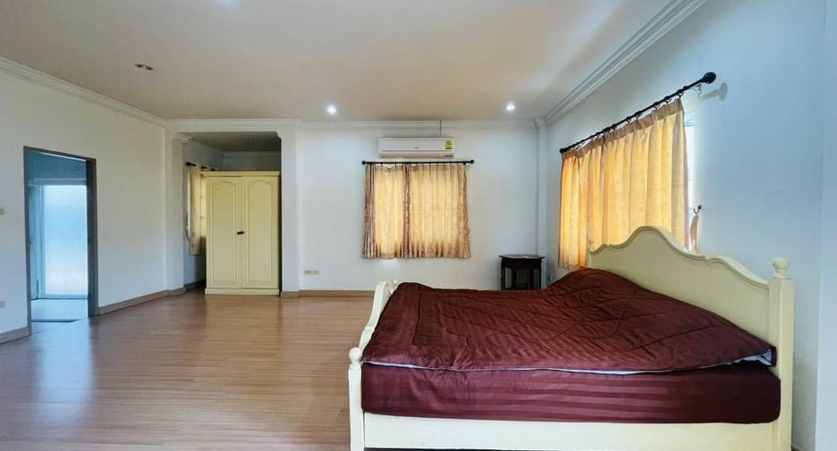 Haus zum Kauf mit 5 Zimmer in Mueang Chiang Mai, Chiang Mai