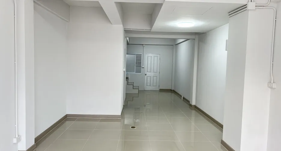 Casa adosada en venta de 3 habitaciones en San Sai, Chiang Mai