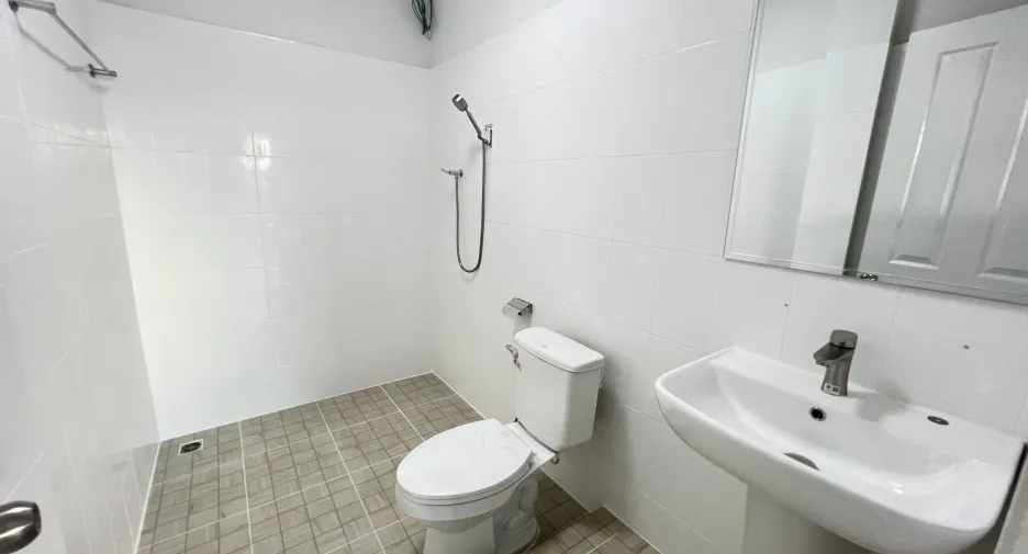 Casa adosada en venta de 3 habitaciones en San Sai, Chiang Mai