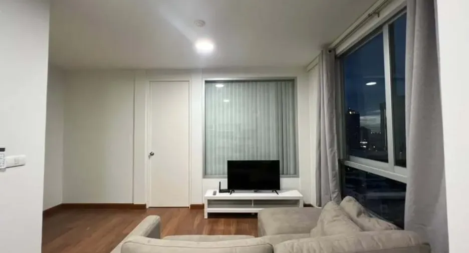 For rent 1 bed condo in Thon Buri, Bangkok