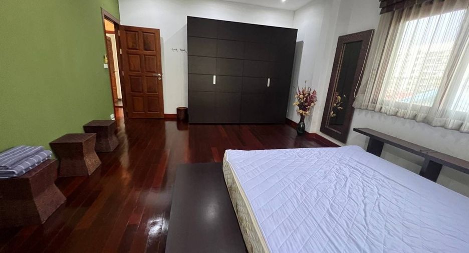 Villa en venta y en alquiler de 5 habitaciones en Bang Lamung, Chonburi
