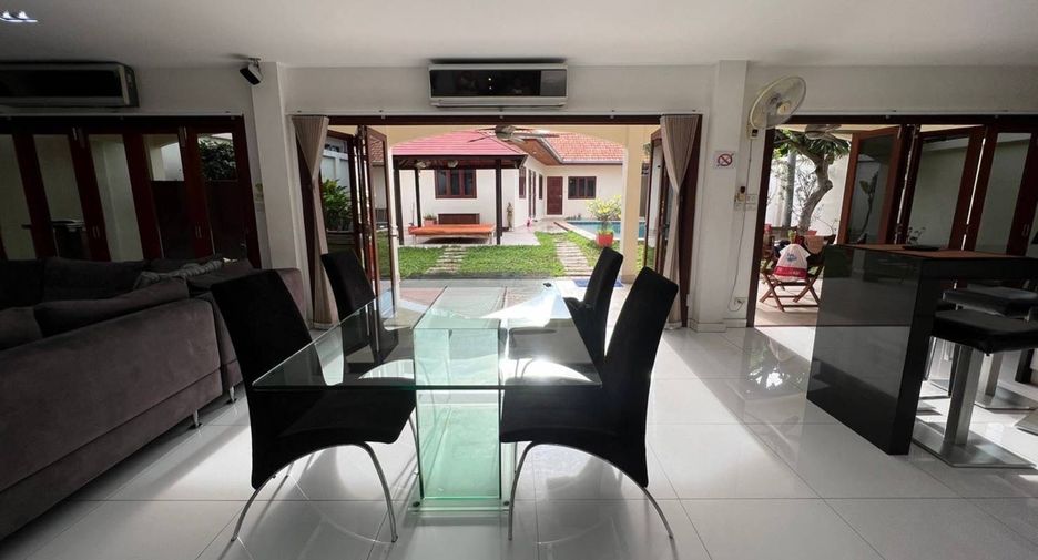 Villa en venta y en alquiler de 5 habitaciones en Bang Lamung, Chonburi