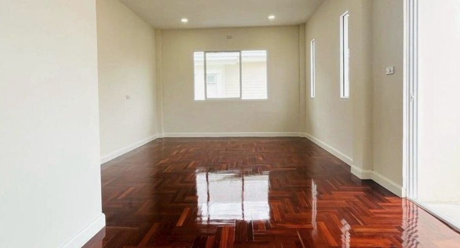 For sale 3 bedrooms house in Bang Bon, Bangkok