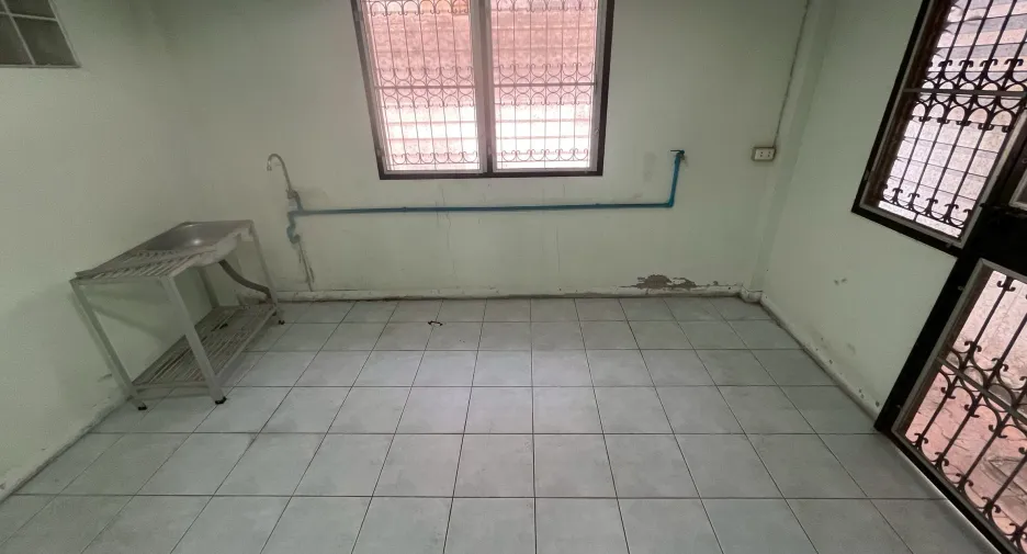 For sale 3 bedrooms townhouse in Bueng Kum, Bangkok