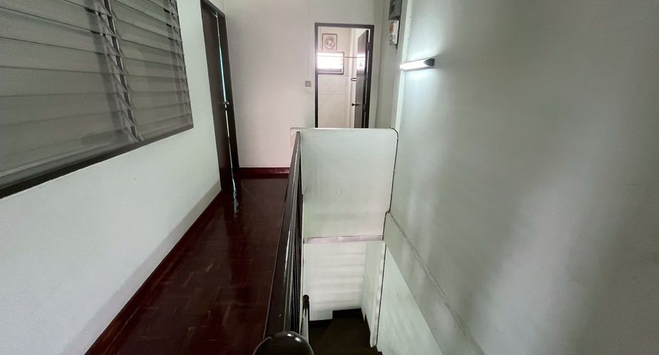For sale 3 bedrooms townhouse in Bueng Kum, Bangkok