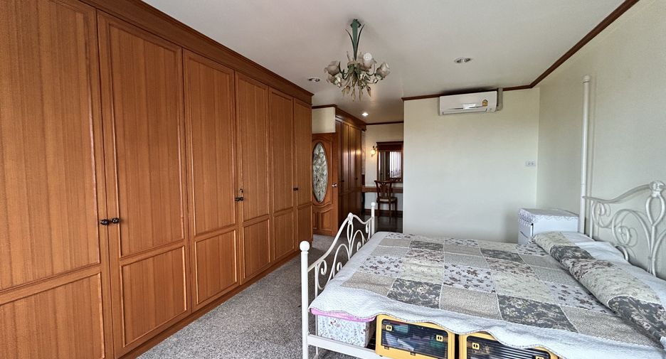 For rent 2 bedrooms condo in Hua Hin, Prachuap Khiri Khan