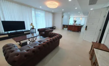 For sale 4 bedrooms condo in Watthana, Bangkok
