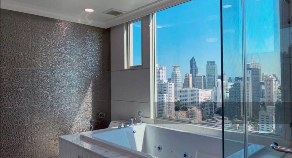 Condo en venta de 4 habitaciones en Watthana, Bangkok
