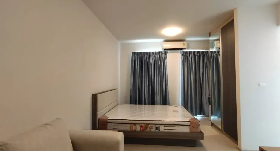 For rent studio condo in Mueang Samut Prakan, Samut Prakan