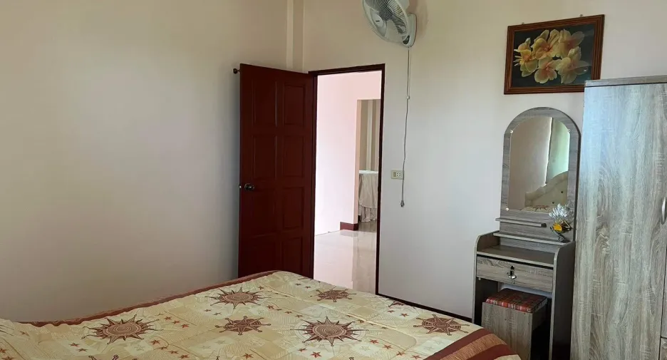 For sale 4 bedrooms house in Cha Am, Phetchaburi