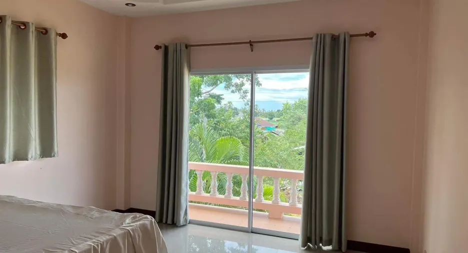 For sale 4 bedrooms house in Cha Am, Phetchaburi