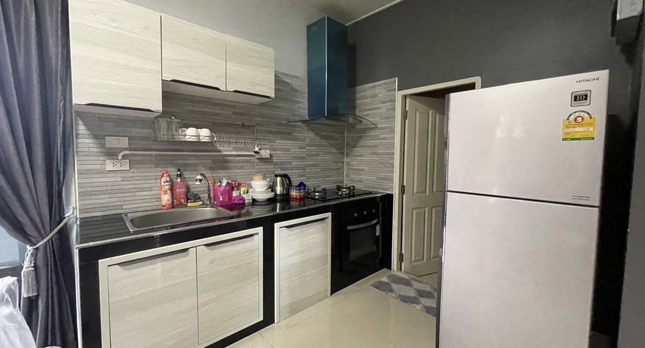 Casa adosada en venta de 3 habitaciones en San Kamphaeng, Chiang Mai