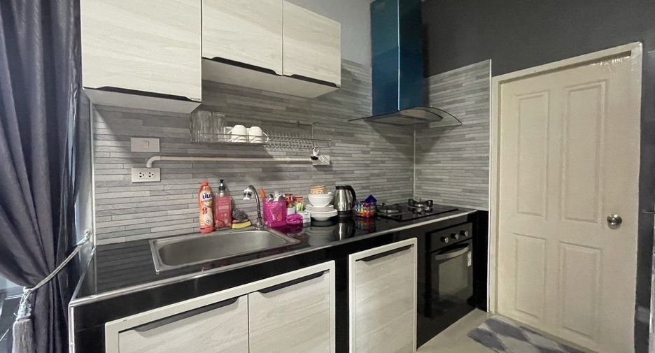 Casa adosada en venta de 3 habitaciones en San Kamphaeng, Chiang Mai