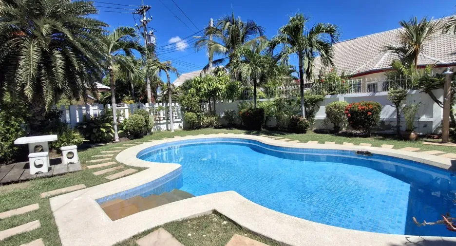 For sale and for rent 3 bedrooms house in Hua Hin, Prachuap Khiri Khan
