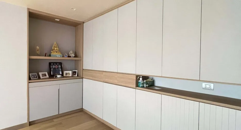For sale 2 bedrooms condo in Watthana, Bangkok