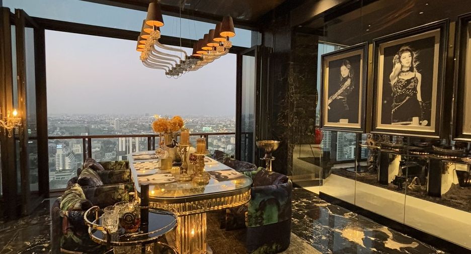 For sale 3 bedrooms condo in Watthana, Bangkok