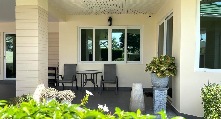 For rent 2 bedrooms villa in Bang Lamung, Chonburi