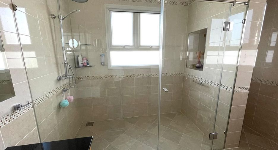 For rent 2 bedrooms villa in Bang Lamung, Chonburi