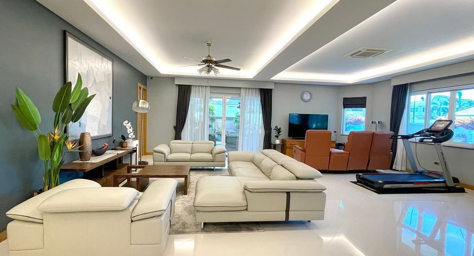 For rent 2 bedrooms villa in Bang Lamung, Chonburi