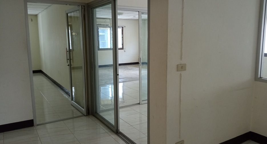 For rent 8 ベッドルーム office in Mueang Chiang Mai, Chiang Mai