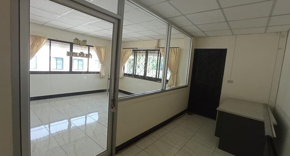 For rent 8 ベッドルーム office in Mueang Chiang Mai, Chiang Mai